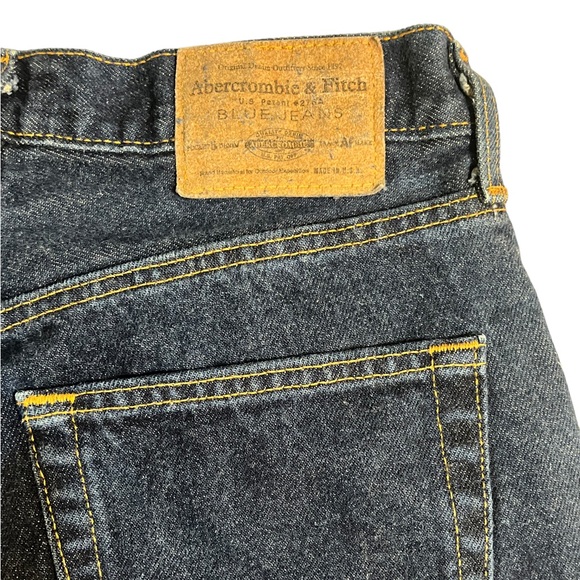 Abercrombie & Finch 5-pocket Bermuda Shorts, Denim | 4 - Picture 14 of 16